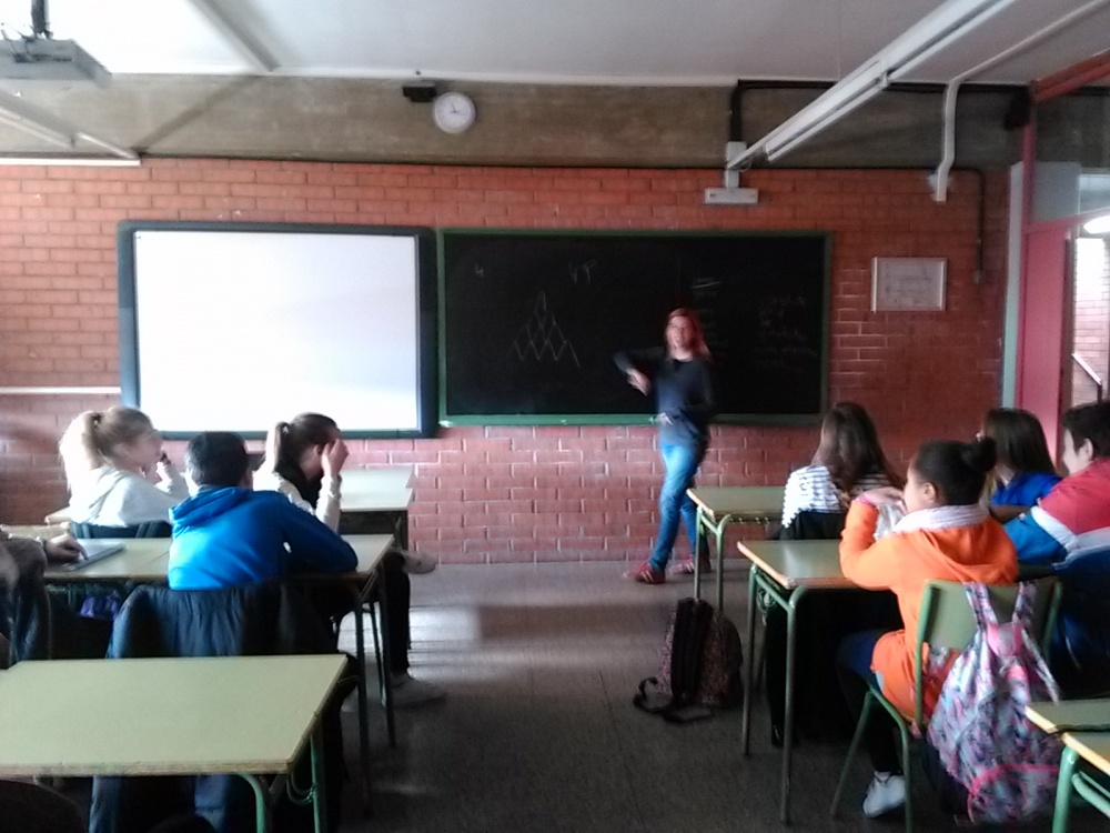 Taller Repensem la Pau per a 2n d'ESO a càrrec de Grup Eirene
