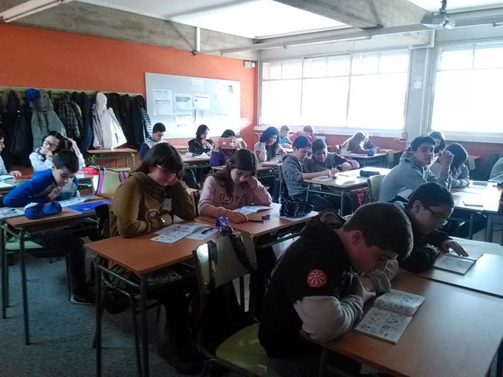 Taller sobre Mafalda per a 1r d'ESO a càrrec de les responsables de la biblioteca