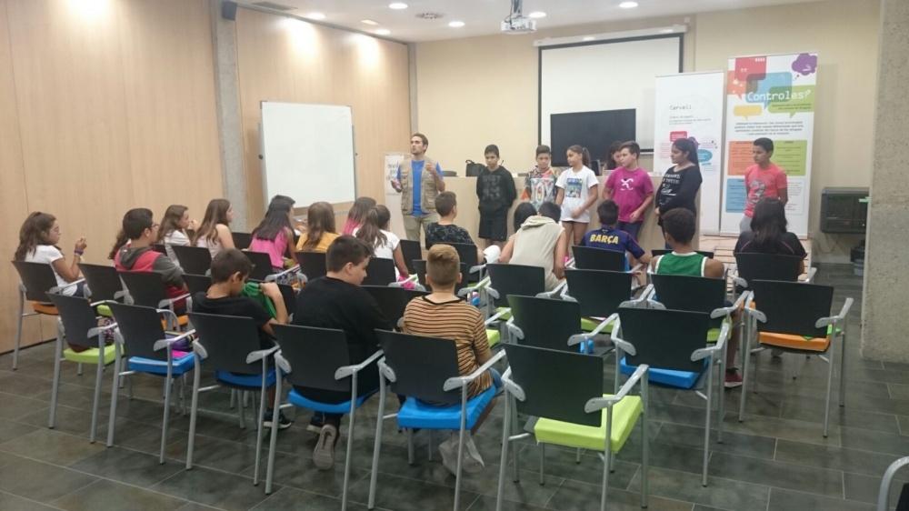Exposició "Controles" sobre Drogodependències